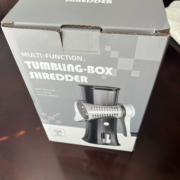 Multi-Function Tumbling-Box Shredder - Picture 2 of 9